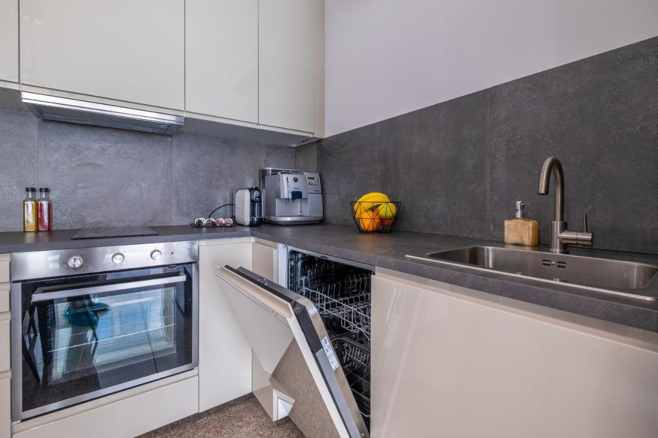Julie'S Sunny Cozy Apartment With Balcony Sofia Exterior photo