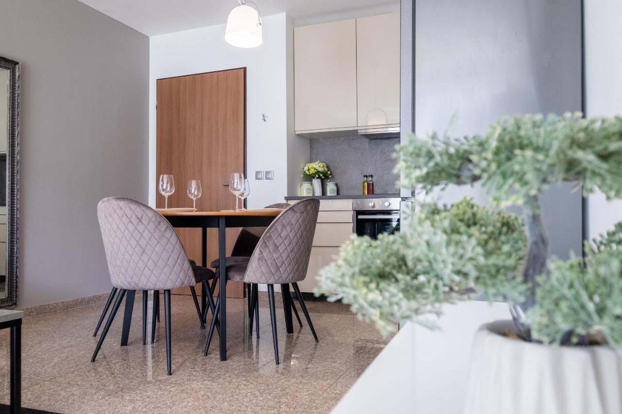 Julie'S Sunny Cozy Apartment With Balcony Sofia Exterior photo